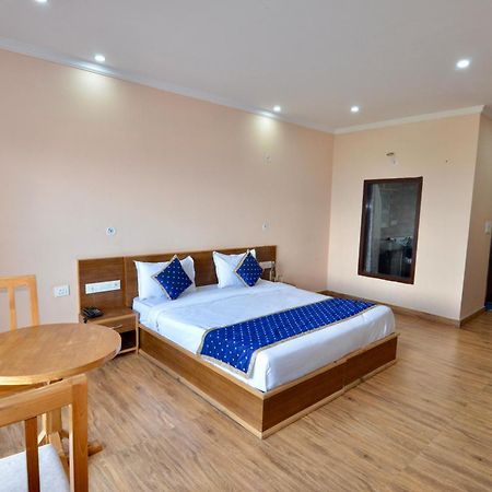Uttarakhand Resort Kausani Bagian luar foto