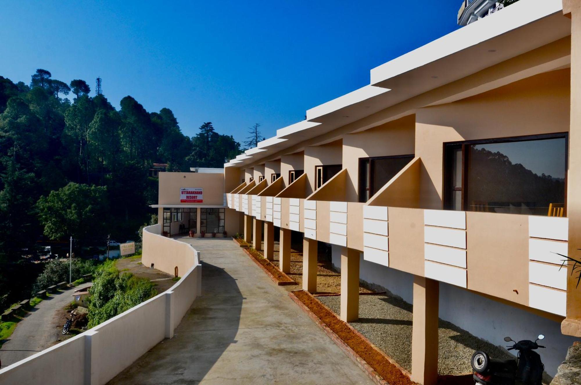 Uttarakhand Resort Kausani Bagian luar foto