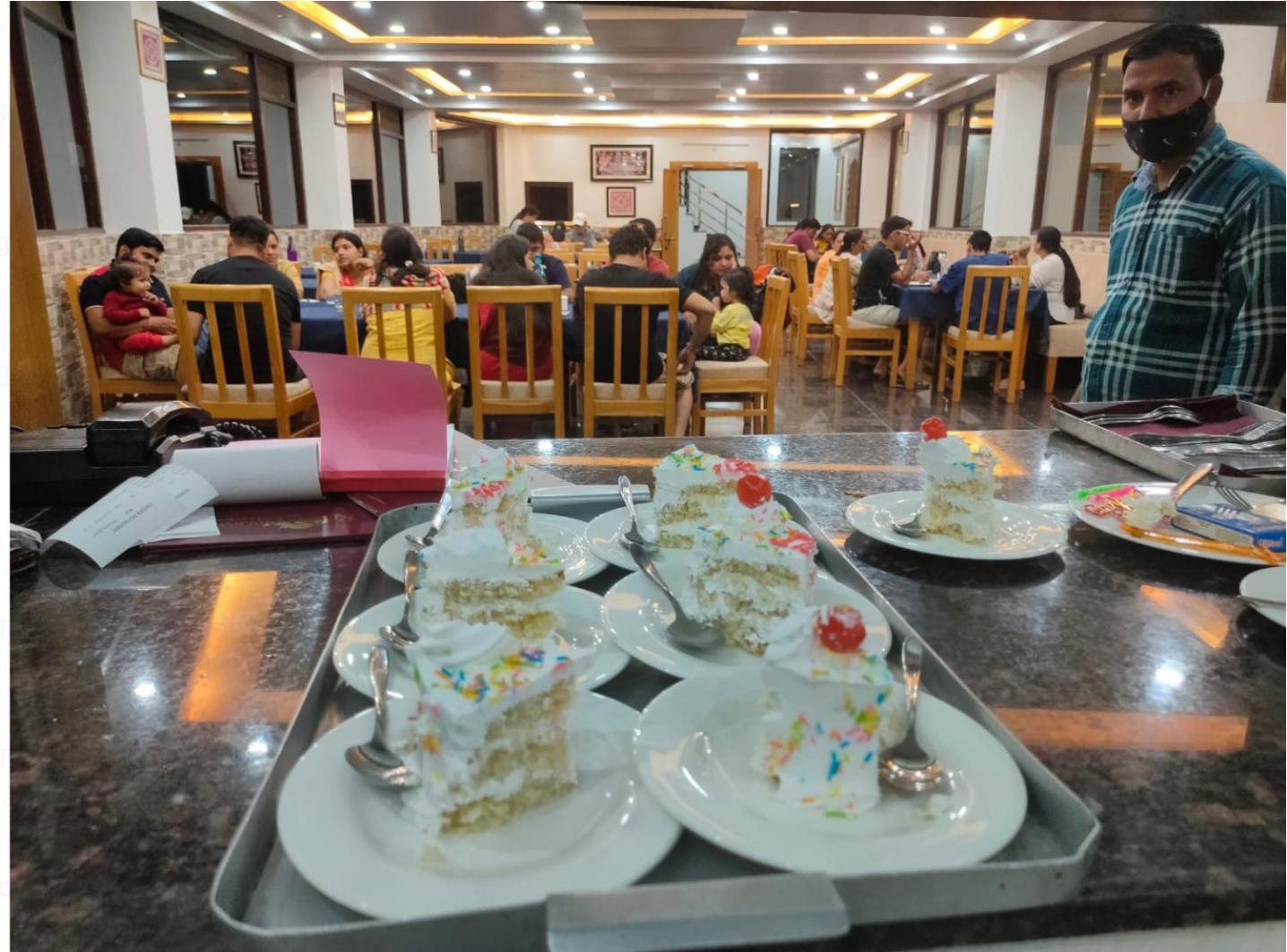 Uttarakhand Resort Kausani Bagian luar foto