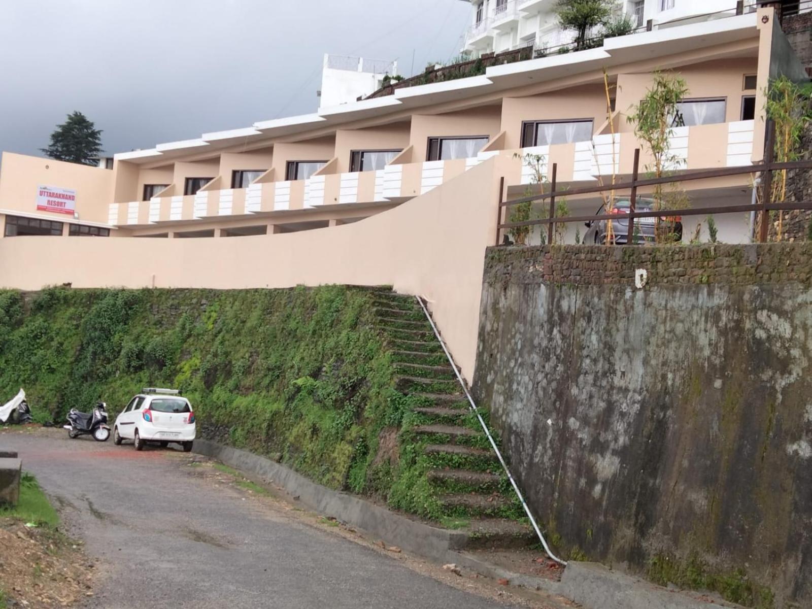 Uttarakhand Resort Kausani Bagian luar foto