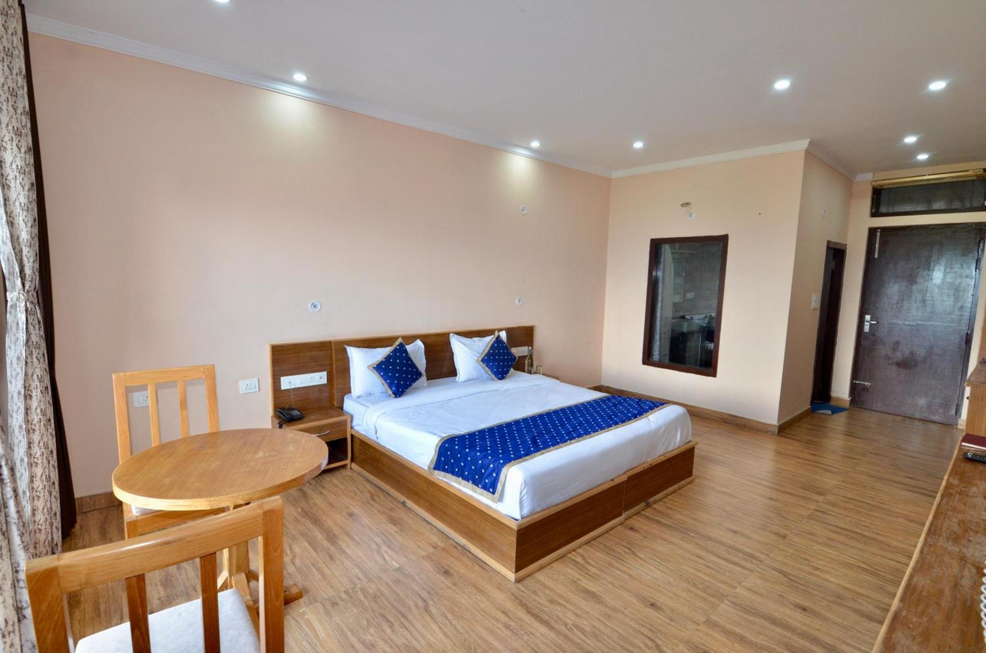Uttarakhand Resort Kausani Bagian luar foto