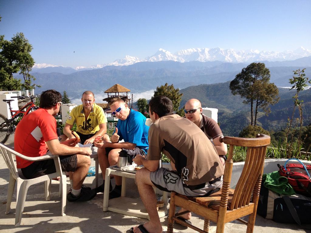 Uttarakhand Resort Kausani Bagian luar foto